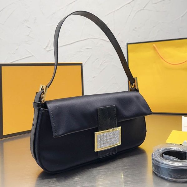 bags totes handbag designer bag comen classic imitation brand stitching letters nylon diamond shoulder bag versatile commuter party dinner w
bags totes handbag designer bag comen classic imitation brand stitching letters nylon diamond shoulder bag versatile commuter party dinner w