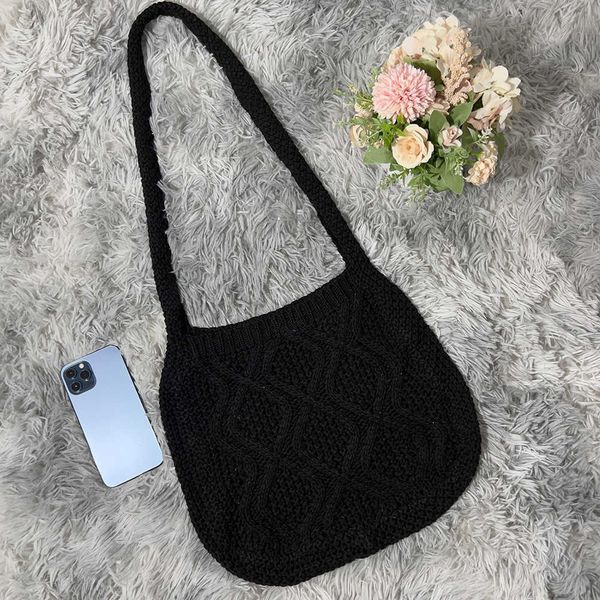 evening bags vintage women shoulder bags casual ladies pure color handbag winter all match underarm bags shopping supplies g230208
evening bags vintage women shoulder bags casual ladies pure color handbag winter all match underarm bags shopping supplies g230208
