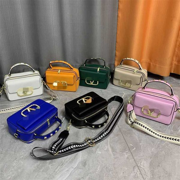 advanced texture small bag women's luxury handbags 2023 new autumn and winter popular portable square single shoulder messenger handbag
advanced texture small bag women's luxury handbags 2023 new autumn and winter popular portable square single shoulder messenger handbag