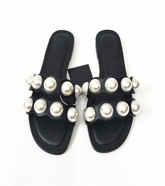 brand 2020 fashion slippers party shoes fulgurant pearl sandals thin belt roman flat women flip flops casual beach6469531
brand 2020 fashion slippers party shoes fulgurant pearl sandals thin belt roman flat women flip flops casual beach6469531