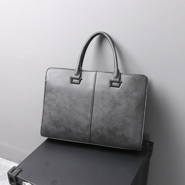 briefcases luxury retro soft leather men fashion handbags male business crossbody bag classic office lapbags 230210
briefcases luxury retro soft leather men fashion handbags male business crossbody bag classic office lapbags 230210