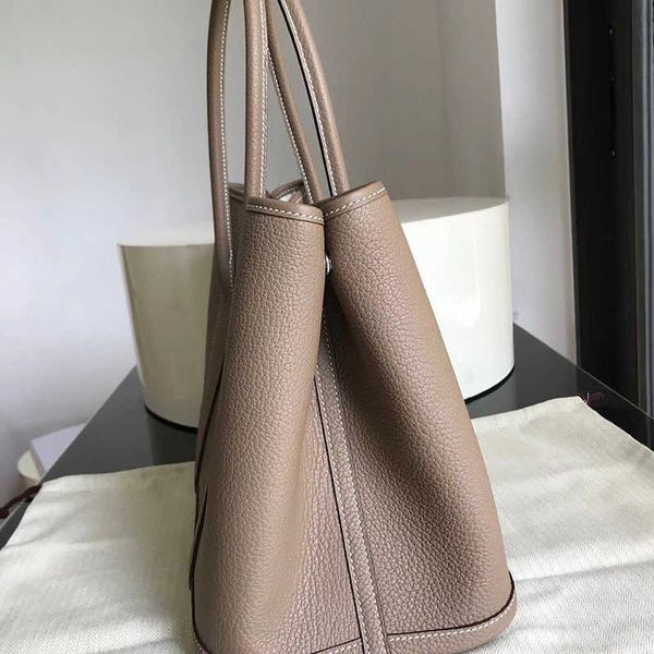 factory wholesale designer h ormes totes handbags handmade large 36cm elephant grey factory leather wax line hand sewn party garden bag have
factory wholesale designer h ormes totes handbags handmade large 36cm elephant grey factory leather wax line hand sewn party garden bag have