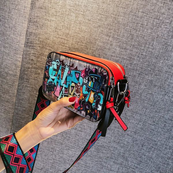 evening bags luxury women one-shoulder handbag small square 's messenger wide strap crossbody for sac femme 230210
evening bags luxury women one-shoulder handbag small square 's messenger wide strap crossbody for sac femme 230210