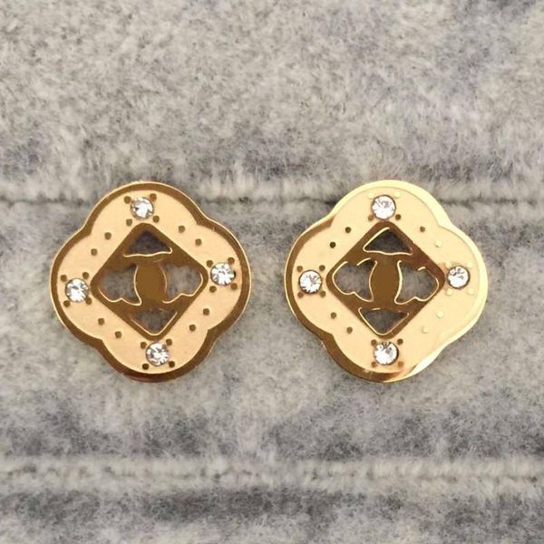 luxury brand designers c-letters stud clip chain stainless steel geometric famous women with steel sea crystal rhinestone earring wedding pa, Golden;silver
luxury brand designers c-letters stud clip chain stainless steel geometric famous women with steel sea crystal rhinestone earring wedding pa, Golden;silver