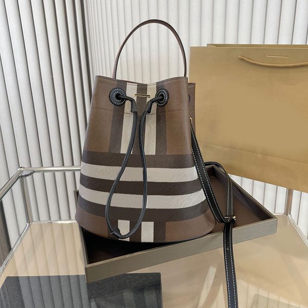 drawstring bucket bag plaid shoulder bags checkered handbag women purse large capacity totes bag classic check letter leather detachable str
drawstring bucket bag plaid shoulder bags checkered handbag women purse large capacity totes bag classic check letter leather detachable str