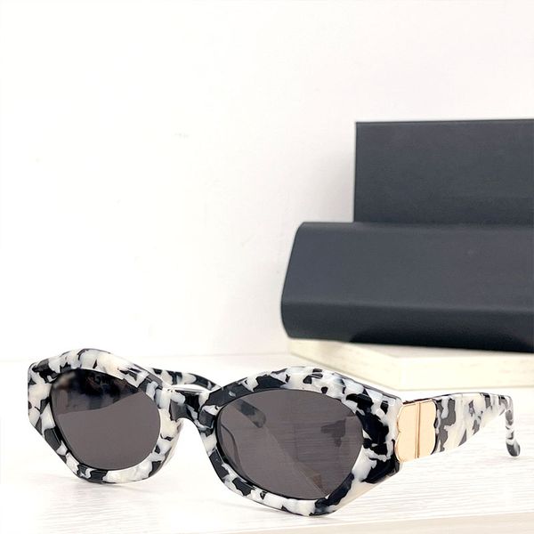 new style sunglasses for women and men summer bb0251s style anti-ultraviolet retro plate full frame glasses random box, White;black
new style sunglasses for women and men summer bb0251s style anti-ultraviolet retro plate full frame glasses random box, White;black