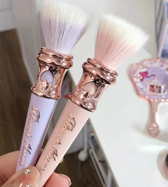 eye shadow arrivalmakeup brush sets kits loose powder blush fluffy soft and skinfriendly makeup tool 230211
eye shadow arrivalmakeup brush sets kits loose powder blush fluffy soft and skinfriendly makeup tool 230211