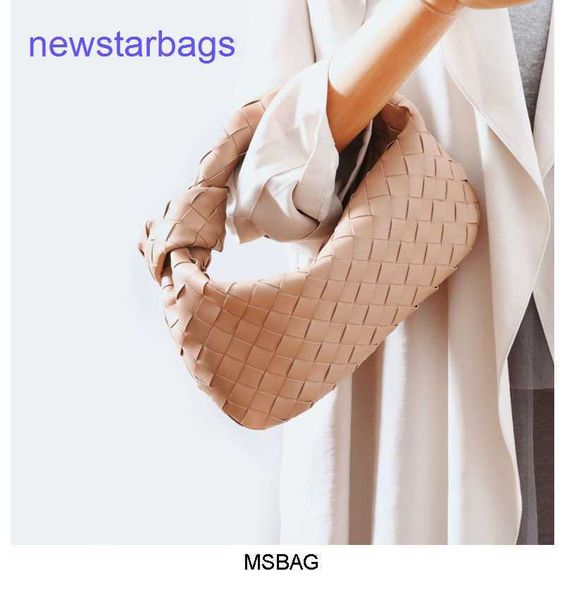 jodie bags designer bottegs venets online shop woven oxhorn 2023 new wrinkled dumpling leather underarm tidal shoulder messenger
jodie bags designer bottegs venets online shop woven oxhorn 2023 new wrinkled dumpling leather underarm tidal shoulder messenger