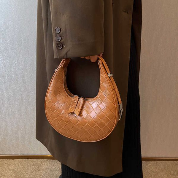 qwertyui45 totes trendy brand designer woven hobos handbags and purses shoulder bags women 2022 vintage pu leather halfmoon totes 021123h
qwertyui45 totes trendy brand designer woven hobos handbags and purses shoulder bags women 2022 vintage pu leather halfmoon totes 021123h