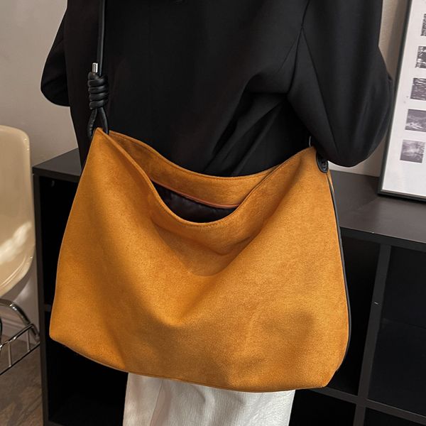 evening bags faux suede crossbody for women luxury designer handbag purse large big shoulder female fashion 230210
evening bags faux suede crossbody for women luxury designer handbag purse large big shoulder female fashion 230210