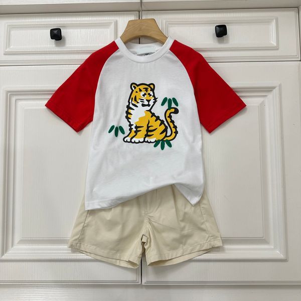 designers boys shorts sets 2023ss summer short sleeves red t-shirts with shorts high end children sports sets tiger printing kids sports wea, White
designers boys shorts sets 2023ss summer short sleeves red t-shirts with shorts high end children sports sets tiger printing kids sports wea, White