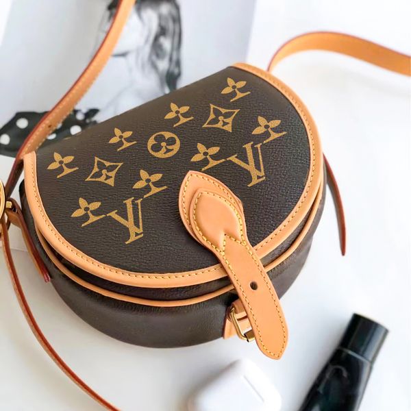 luxury designer totes genuine leather shoulder bag pockets cases handbag tambourin women's men crossbody fashion horseshoe weekend fash
luxury designer totes genuine leather shoulder bag pockets cases handbag tambourin women's men crossbody fashion horseshoe weekend fash