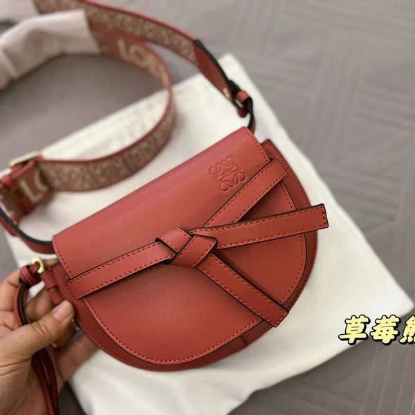 wide flap loewesbag gate designer embroidery crossbody bag shoulder belt saddle new product cowhide mini one-shoulder xh4y
wide flap loewesbag gate designer embroidery crossbody bag shoulder belt saddle new product cowhide mini one-shoulder xh4y