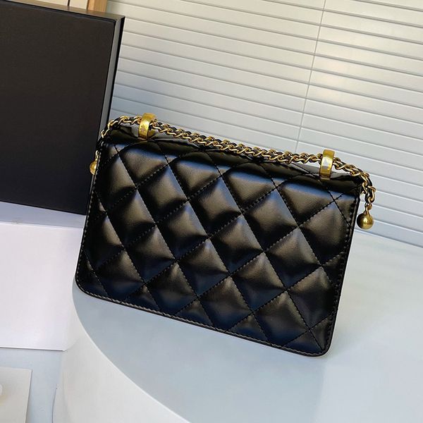 ladies woc calfskin quilted bags double little balls gold metal matelasse chain crossbody shoulder turnlock designer cosmetic case luxury ha
ladies woc calfskin quilted bags double little balls gold metal matelasse chain crossbody shoulder turnlock designer cosmetic case luxury ha