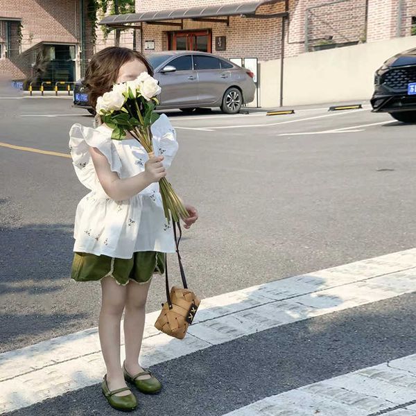 clothing sets girls casual suit summer new style children's floral sleeveless ruffle vest shorts twopiece set, White
clothing sets girls casual suit summer new style children's floral sleeveless ruffle vest shorts twopiece set, White
