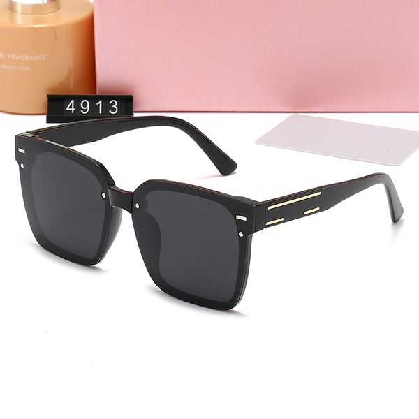 2023 new fashion designer sunglasses classic eyeglasses goggle outdoor beach sun glasses for man woman good quality with box, White;black
2023 new fashion designer sunglasses classic eyeglasses goggle outdoor beach sun glasses for man woman good quality with box, White;black