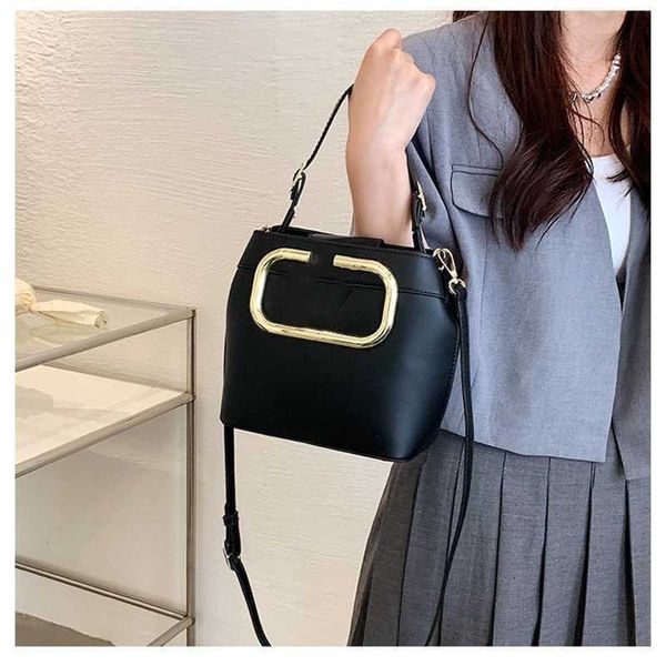 women's bag 2023 new designer wallet fashion simple bucket bags trend diagonal s luxury handbags
women's bag 2023 new designer wallet fashion simple bucket bags trend diagonal s luxury handbags