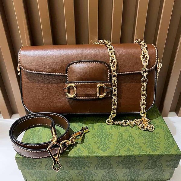 luxury designer bag baguette bag cowhide material chain one shoulder crossbody bag hardware logo large capacity wallet vintage women's
luxury designer bag baguette bag cowhide material chain one shoulder crossbody bag hardware logo large capacity wallet vintage women's