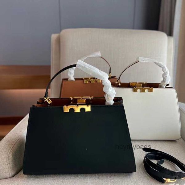 new trend womens crossbody genuine cowhide handbags gold hardware brand design shopping bags ladies totes christmas birthday gift
new trend womens crossbody genuine cowhide handbags gold hardware brand design shopping bags ladies totes christmas birthday gift