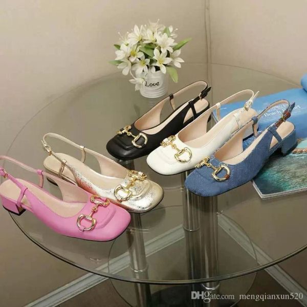 2021 summer beach casual sandals fashion leather flat belt buckle baotou women shoes lady metal cowhide letter work shoe black white large s
2021 summer beach casual sandals fashion leather flat belt buckle baotou women shoes lady metal cowhide letter work shoe black white large s
