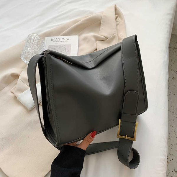 shoulder bags high capacity pu leather shoulder bags for women 2021 simple solid color female crossbody bag luxury designer handbags and pur
shoulder bags high capacity pu leather shoulder bags for women 2021 simple solid color female crossbody bag luxury designer handbags and pur