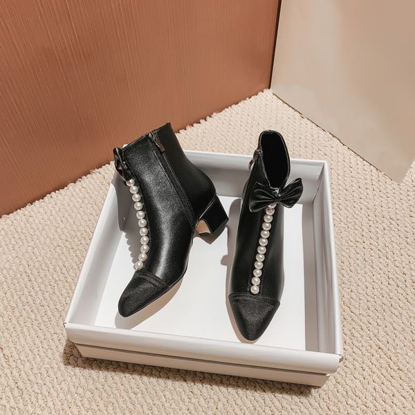 white black pearls fashion boots women high chunky heel leather bow tie martin booties shoes
white black pearls fashion boots women high chunky heel leather bow tie martin booties shoes