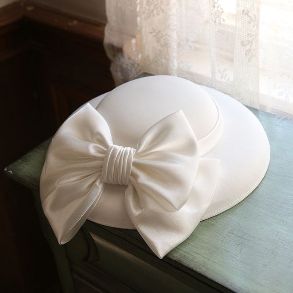 cloches autumn winter women england hat banquet party wedding wide brim fedora vintage elegant butterfly knot dome 230211, Blue;gray
cloches autumn winter women england hat banquet party wedding wide brim fedora vintage elegant butterfly knot dome 230211, Blue;gray