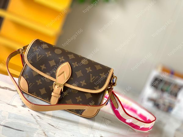 m45985 bags brand designer bags women shoulder crossboy package clutch handbag leather exquisite messenger packages totes leather tote bag
m45985 bags brand designer bags women shoulder crossboy package clutch handbag leather exquisite messenger packages totes leather tote bag
