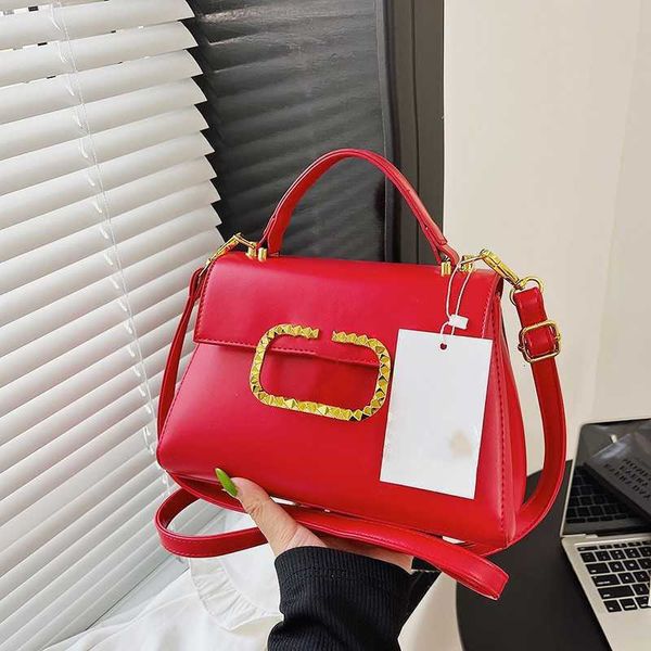 luxury handbags designers 2023 new urban handbag fashion one shoulder messenger factory goods large capacity women's small square trend
luxury handbags designers 2023 new urban handbag fashion one shoulder messenger factory goods large capacity women's small square trend