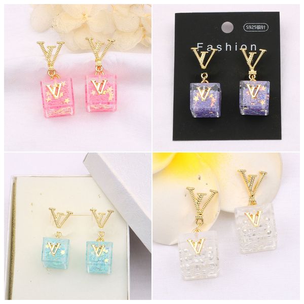 18k lvity gold plated ear stud earrings brand designers geometry double letters fashion luxury women crystal rhinestone pearl earring weddin, Golden;silver
18k lvity gold plated ear stud earrings brand designers geometry double letters fashion luxury women crystal rhinestone pearl earring weddin, Golden;silver