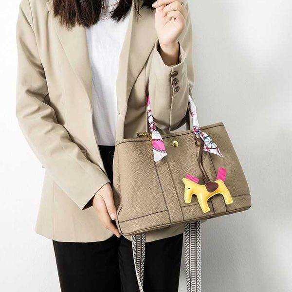 herme garden party handbags online outlet 2023 new women's bag one shoulder crossbody tote faux leather cowhid
herme garden party handbags online outlet 2023 new women's bag one shoulder crossbody tote faux leather cowhid