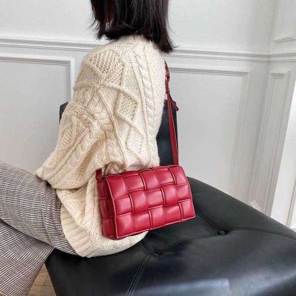 bottegas bags woven bucket bag women crossbody shoulder bags interior fashion letters genuine leather clip closure solid color brand handbag
bottegas bags woven bucket bag women crossbody shoulder bags interior fashion letters genuine leather clip closure solid color brand handbag