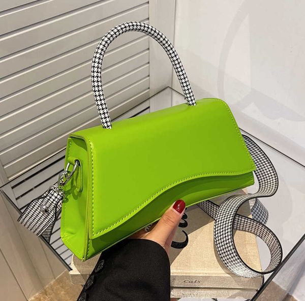 qwertyui45 totes trendy design solid pu leather satchels handbag purses clutch women shouler crossbody bags 2022 new messenger bag 021123h
qwertyui45 totes trendy design solid pu leather satchels handbag purses clutch women shouler crossbody bags 2022 new messenger bag 021123h