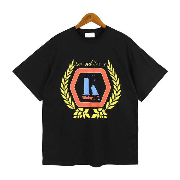 2023ss summer mens designer t shirt casual man womens loose tees with letters print short sleeves sell luxury men t shirt size american size, White;black
2023ss summer mens designer t shirt casual man womens loose tees with letters print short sleeves sell luxury men t shirt size american size, White;black