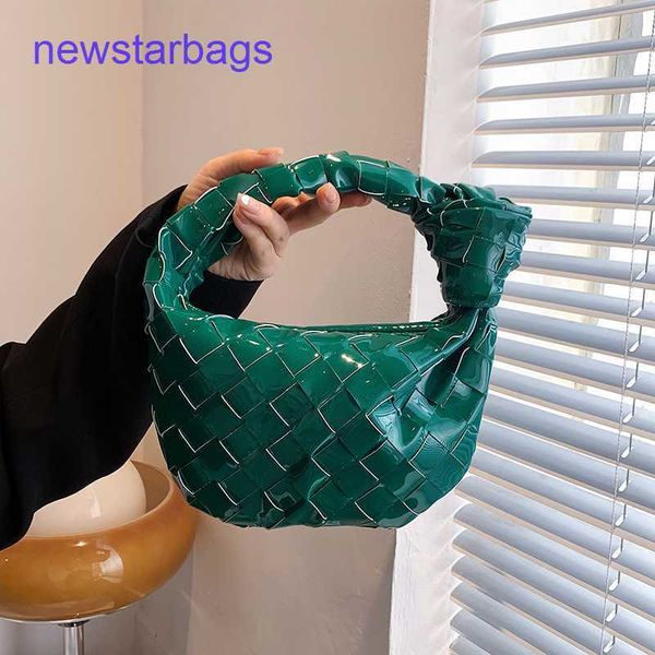 jodie bags designer bottegs venets online shop 2023 spring new fashion patent leather woven one shoulder women's texture personalized p
jodie bags designer bottegs venets online shop 2023 spring new fashion patent leather woven one shoulder women's texture personalized p
