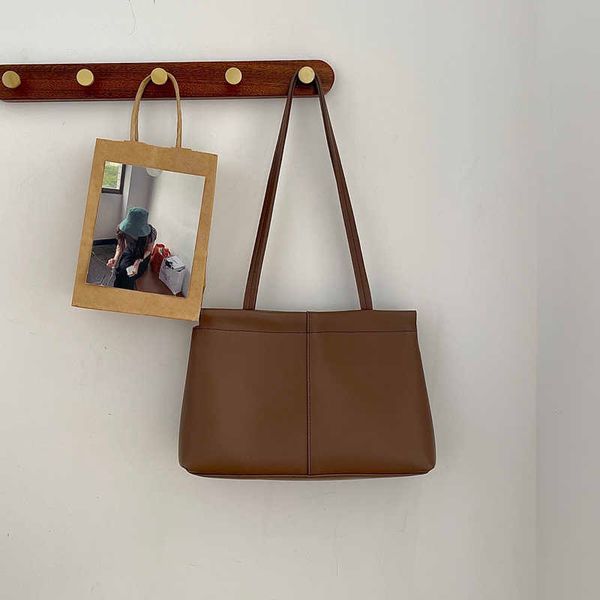 shoulder bags solid color women's bag pu leather middle handbags korean style ladies shoulder tote bag whole sale g230210
shoulder bags solid color women's bag pu leather middle handbags korean style ladies shoulder tote bag whole sale g230210