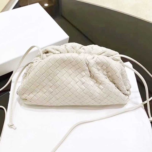bottegas bags woven bucket bag women crossbody shoulder bags interior fashion letters genuine leather clip closure solid color brand handbag
bottegas bags woven bucket bag women crossbody shoulder bags interior fashion letters genuine leather clip closure solid color brand handbag