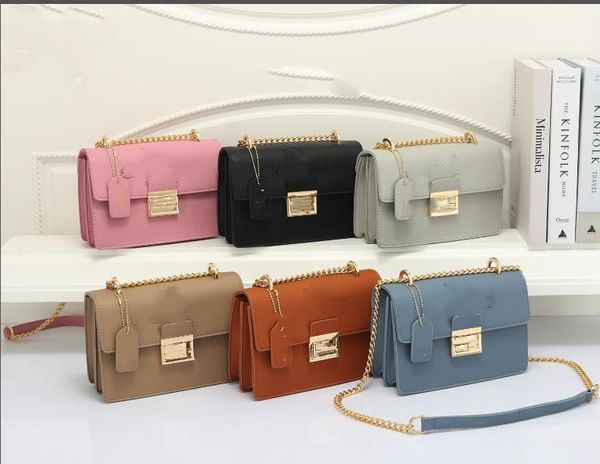 2022 designers women shoulder bags crossbody luxury handbags purses designer tote gold chain bag 113
2022 designers women shoulder bags crossbody luxury handbags purses designer tote gold chain bag 113