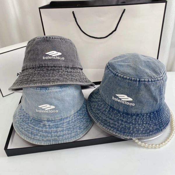 2023ss couple fashion denim material designer bucket hats travel street p letter embroidery wide brim hats no box, Blue;gray
2023ss couple fashion denim material designer bucket hats travel street p letter embroidery wide brim hats no box, Blue;gray