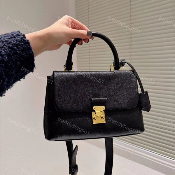 luxury women handbags new fashion brand bags classic leather handbags factory wholesale and retail girls handbag sac a main femme
luxury women handbags new fashion brand bags classic leather handbags factory wholesale and retail girls handbag sac a main femme