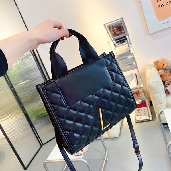duffel bags fashion bags shoulder women's handbag designer brand chain rhombus bag messenger bag wallet purse crossbody bag
duffel bags fashion bags shoulder women's handbag designer brand chain rhombus bag messenger bag wallet purse crossbody bag