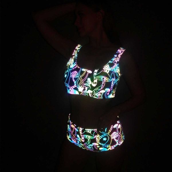 bikinicartoon mushroom print colorful reflective bikini women's split high waist pants bikini swimsuit, Red;black
bikinicartoon mushroom print colorful reflective bikini women's split high waist pants bikini swimsuit, Red;black