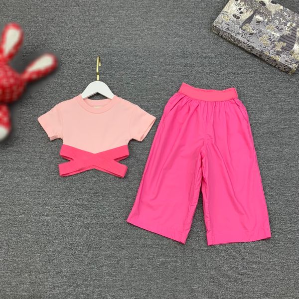 high end girls t shirts sets 2023ss summer children alphabet belt set short sleeve t-shirts with wide leg pants designer kids trackuits newl, White
high end girls t shirts sets 2023ss summer children alphabet belt set short sleeve t-shirts with wide leg pants designer kids trackuits newl, White