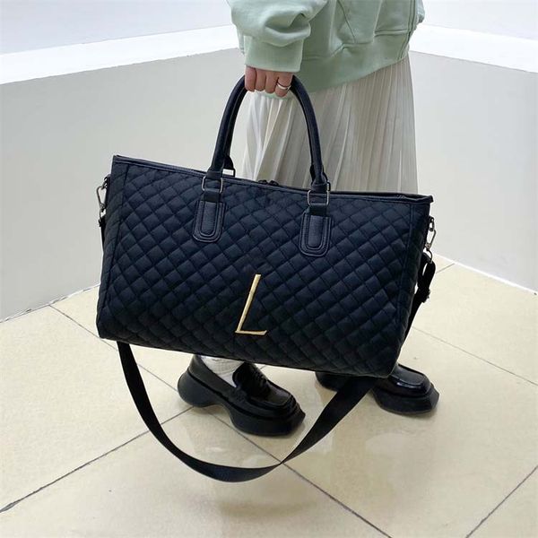 big bag nylon travel bag large-capacity pu luggage fashion embossed sports gym bags fashion bags women designer handbags bag
big bag nylon travel bag large-capacity pu luggage fashion embossed sports gym bags fashion bags women designer handbags bag