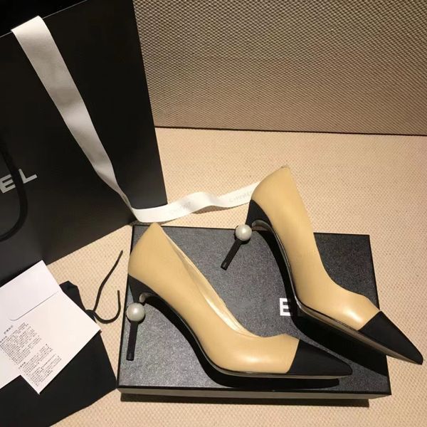 2023 designer shoes high heels women pumps genuine leather black matte pointed dress shoes 8cm thin heel wedding shoe wit dust bag 35-41
2023 designer shoes high heels women pumps genuine leather black matte pointed dress shoes 8cm thin heel wedding shoe wit dust bag 35-41