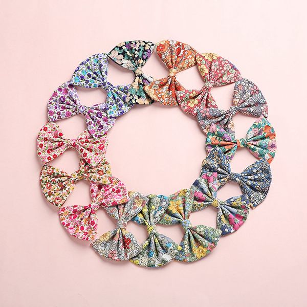 sweet flower print ribbon bowknot hair clips for baby girls cotton bows hairpins barrettes headwear kids hair accessories 1585, Slivery;white
sweet flower print ribbon bowknot hair clips for baby girls cotton bows hairpins barrettes headwear kids hair accessories 1585, Slivery;white