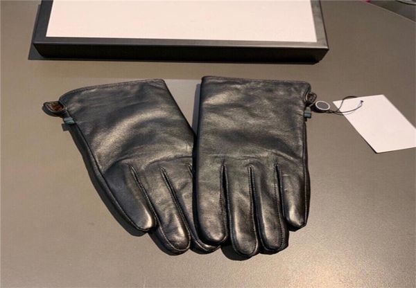 classic letter stripe leather gloves soft warm touch screen mittens winter women plush glove with gift box6900552, Blue;gray
classic letter stripe leather gloves soft warm touch screen mittens winter women plush glove with gift box6900552, Blue;gray