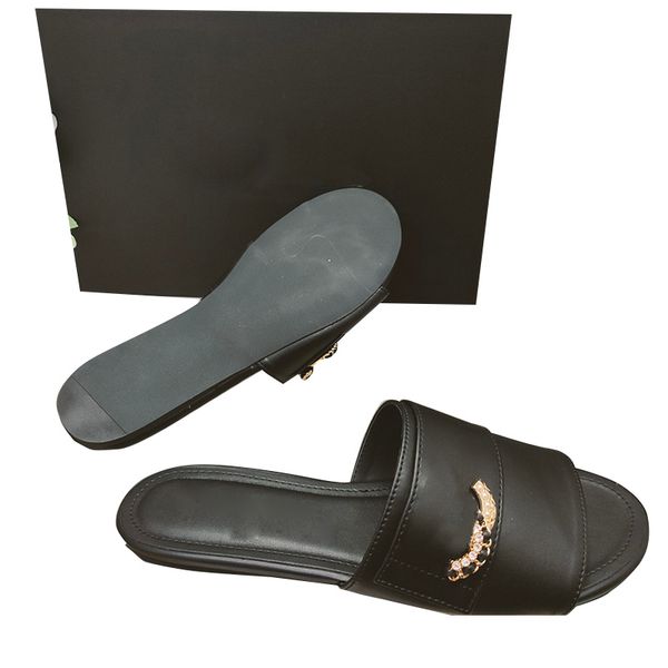 womens flat heels slipper 22ss summer sandals outdoor beach shoes designer sliders classic mules slip-on flip flops slingbacks casual shoe r, Black
womens flat heels slipper 22ss summer sandals outdoor beach shoes designer sliders classic mules slip-on flip flops slingbacks casual shoe r, Black