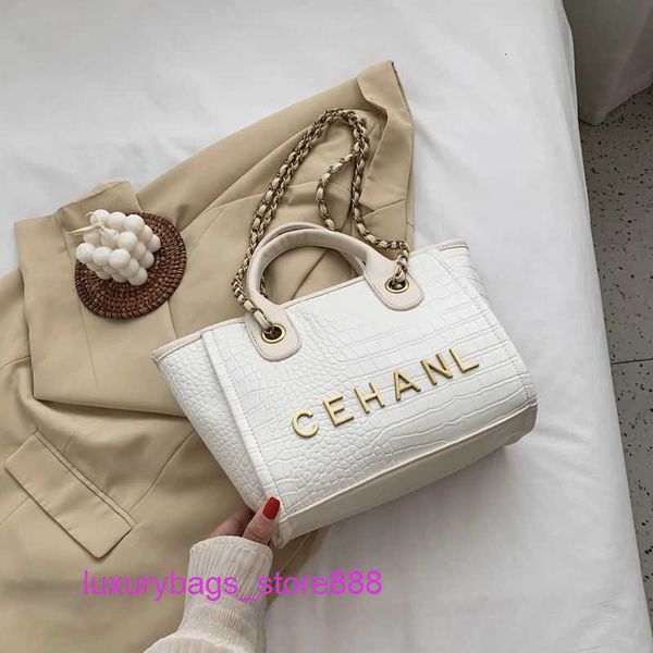 store design bag clearance promotion one-shoulder large women's 2023 new fashion version versatile handbag chain capacity foreign tote
store design bag clearance promotion one-shoulder large women's 2023 new fashion version versatile handbag chain capacity foreign tote