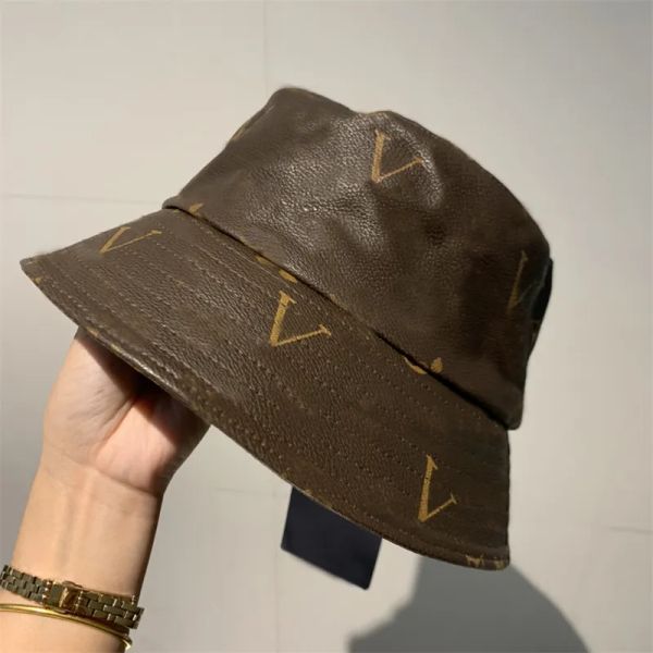 2023ss designer bucket hat for men womens luxury casquette leather boater hats outdoor wide brim sunhats casual caps brown cap ball, Blue;gray
2023ss designer bucket hat for men womens luxury casquette leather boater hats outdoor wide brim sunhats casual caps brown cap ball, Blue;gray
